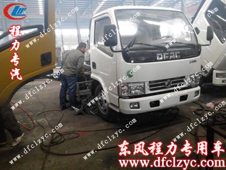 蘇先生親自到湖北程力來(lái)選車(chē)