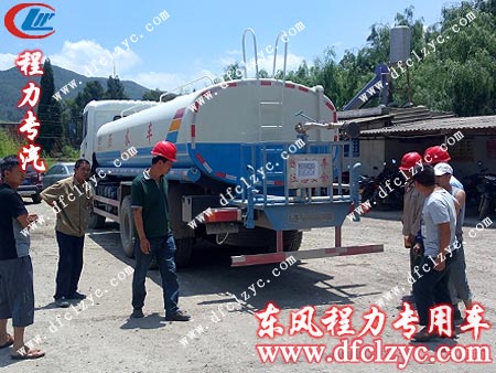 東風(fēng)天龍后雙橋?yàn)⑺嚨竭_(dá)云南昆明 東風(fēng)天龍后雙橋?yàn)⑺嚨竭_(dá)云南昆明