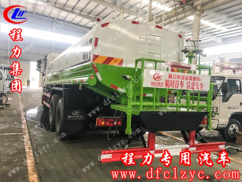 湖北程力集團(tuán)生產(chǎn)的18.6噸國(guó)六東風(fēng)錦程后雙橋?yàn)⑺?chē)