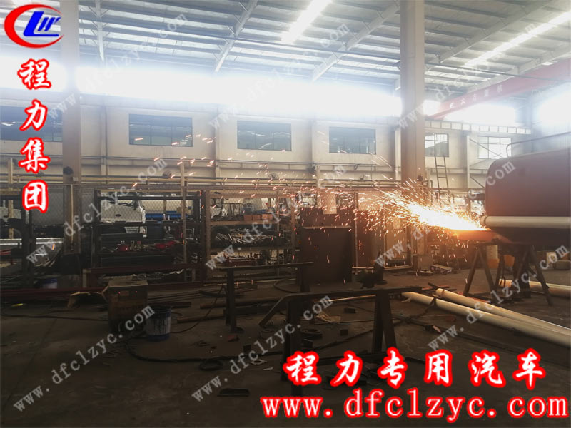 程力集團火花飛濺的灑水車間