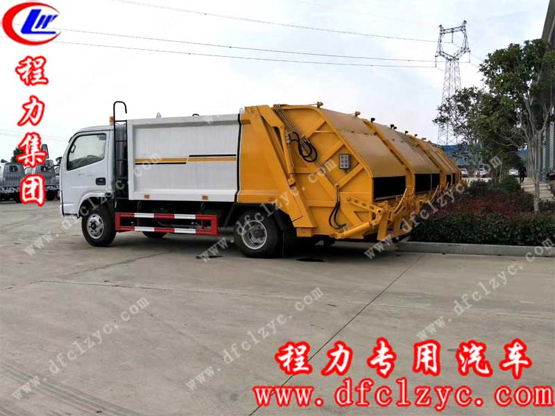 程力集團(tuán)壓縮垃圾車(chē)，整裝待發(fā)，出口海外